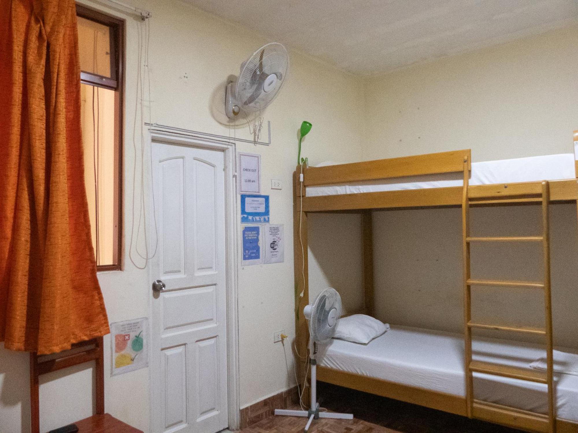 Moicca Youth Hostel Iquitos Quarto foto
